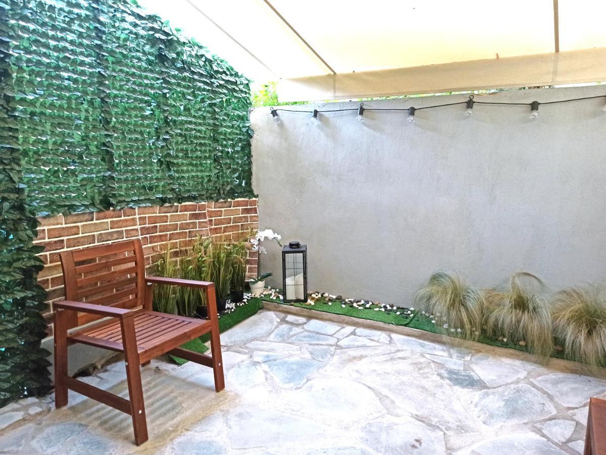 Mikalis Studio Atenas Exterior foto